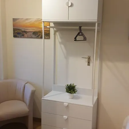 Helle Und Zentrale Ferienwohnung Mit Treppenlift Apartment