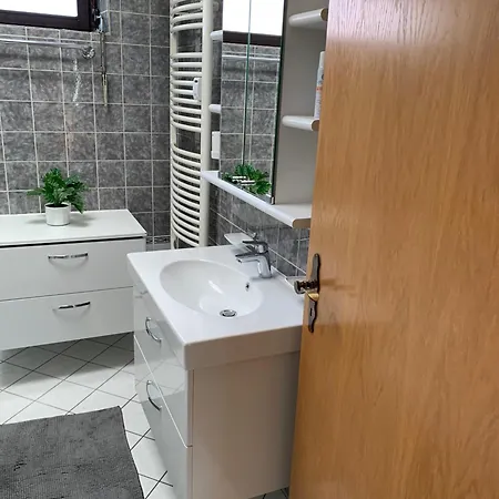 Helle Und Zentrale Ferienwohnung Mit Treppenlift * Oldenburg