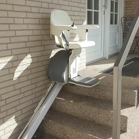 Helle Und Zentrale Ferienwohnung Mit Treppenlift Apartment Oldenburg